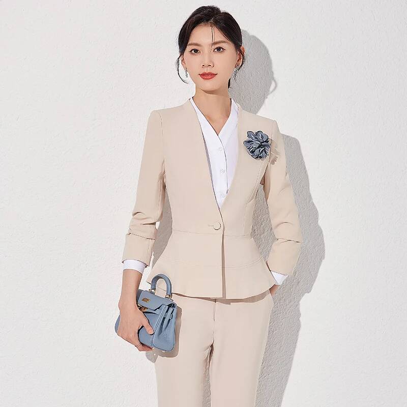 Women Formal Wear Interview - Eleganckie damskie komplety biznesowe: marynarki, spodnie,