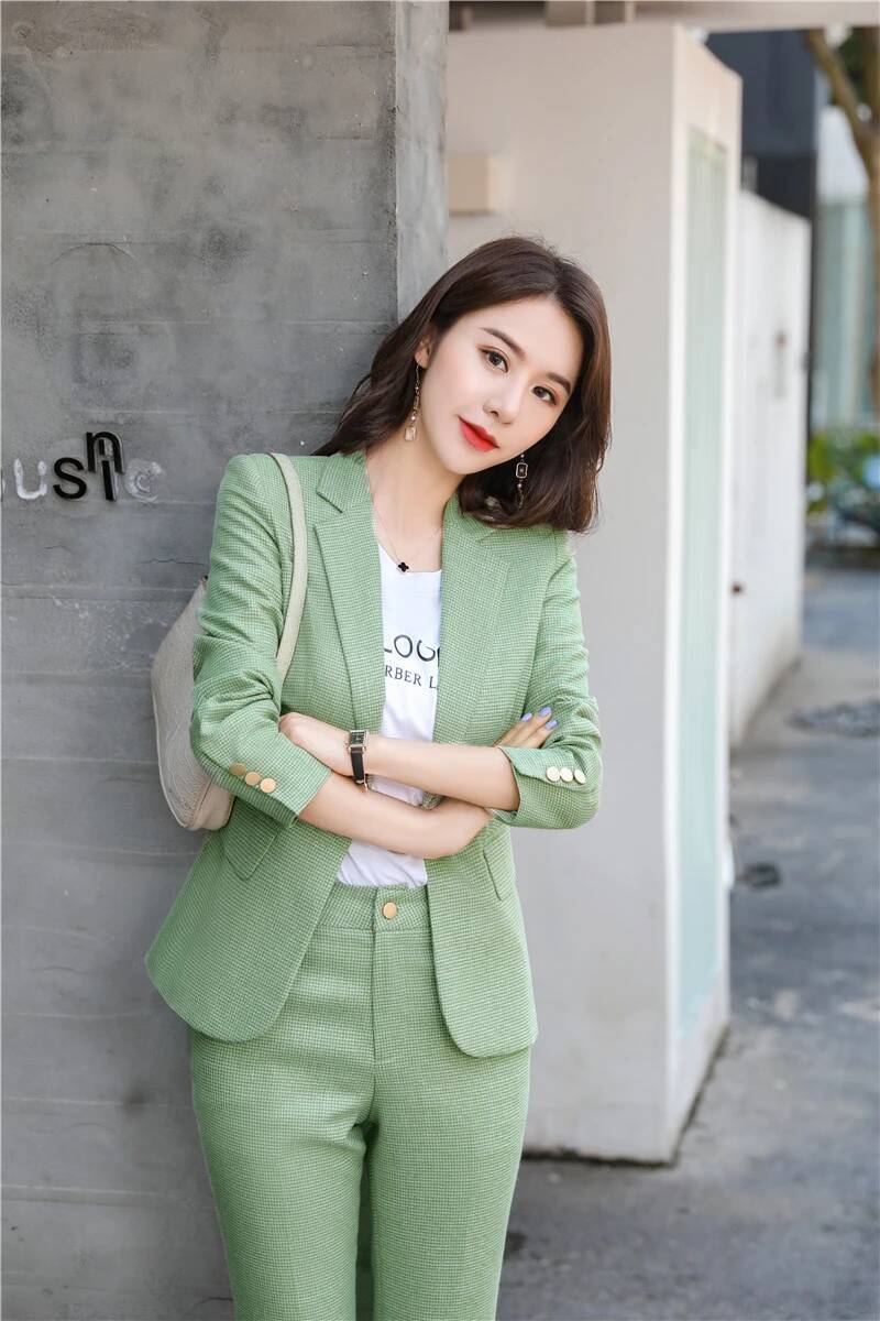 Women Formal Wear Interview - Nowoczesne, zielone komplety biznesowe dla kobiet: