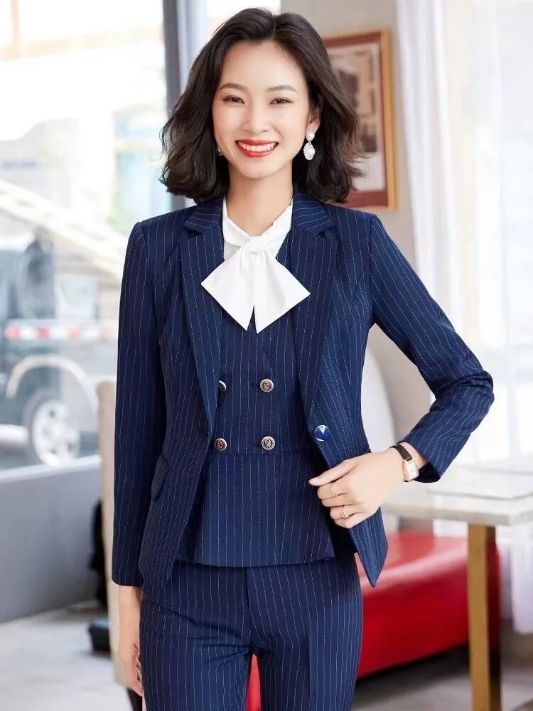 Women Formal Wear Interview - Modne garnitury w paski dla kobiet,