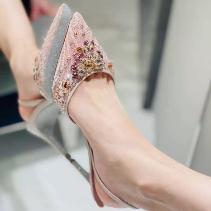 Slingback Heel Formal - Błyszczące białe koronkowe czółenka na obcasie