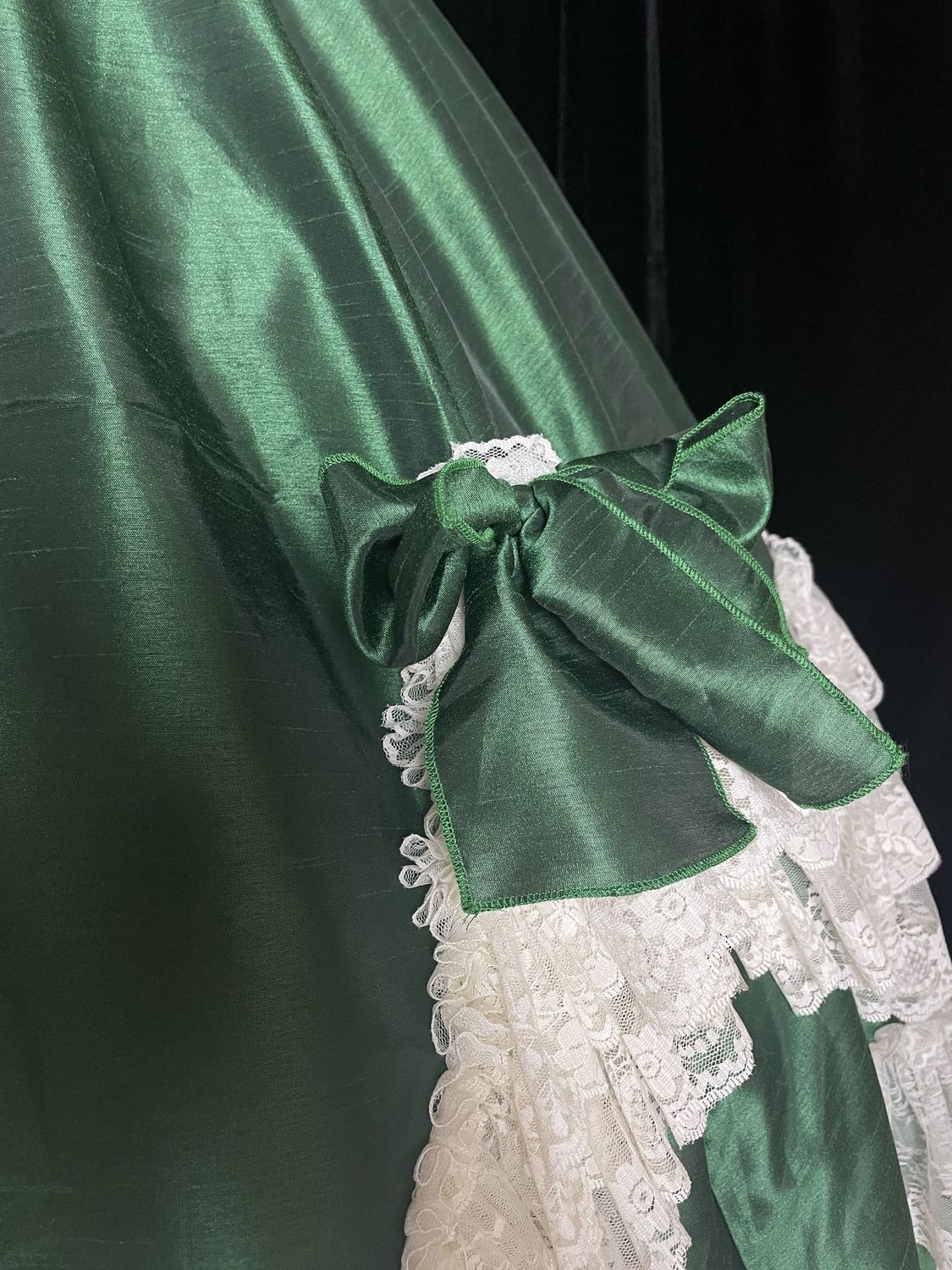 Historyczne wiktoriańskie suki – Victorian Women'S Formal Wear recenzja i cena